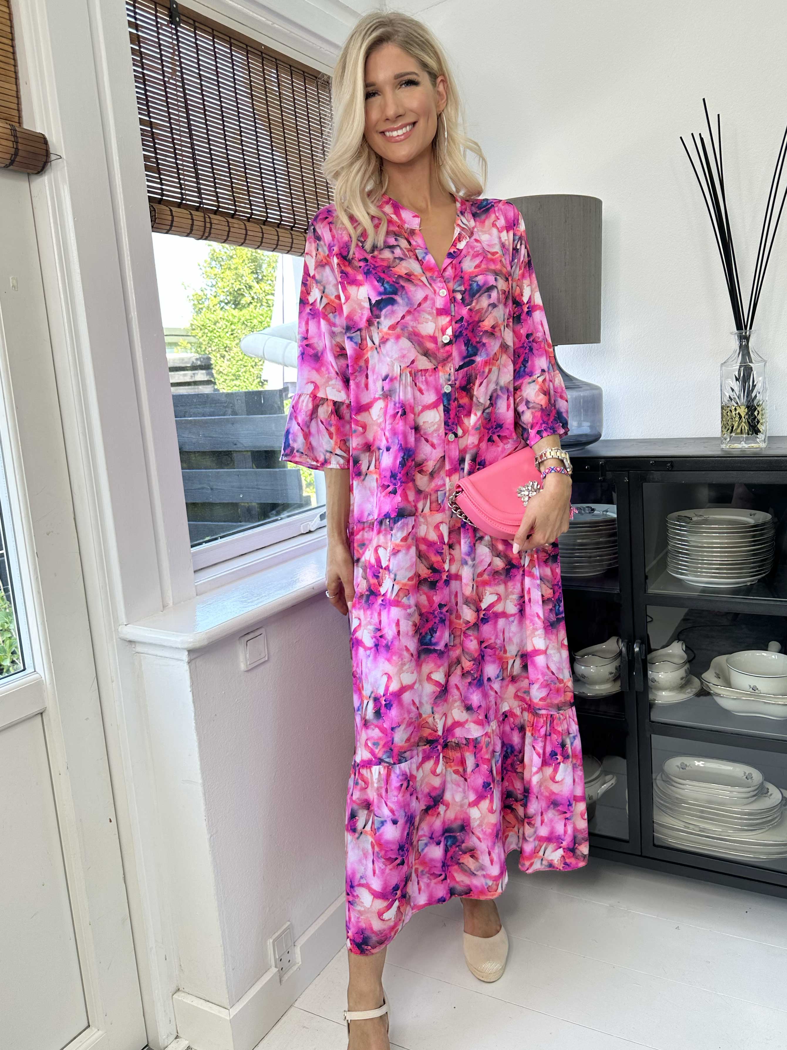 Timian - Lang mønstret kjole med lag på lag look